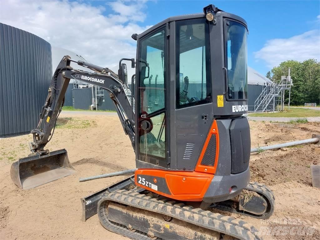 Eurocomach 25ZT Miniescavadeiras