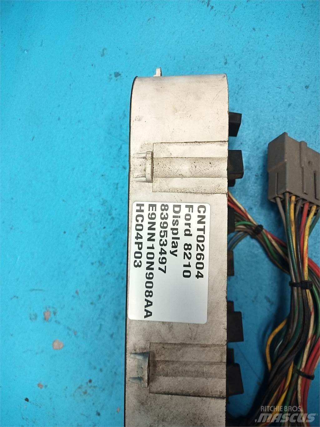 Ford 8210 Electrónica