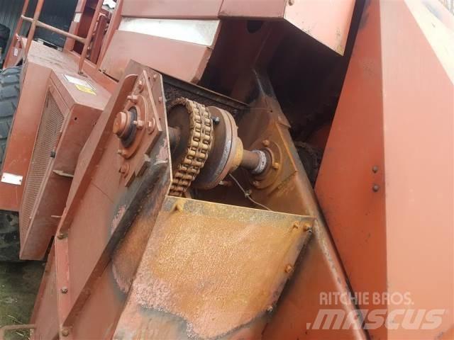 Hesston 4700 Enfardadeira de fardos quadrados