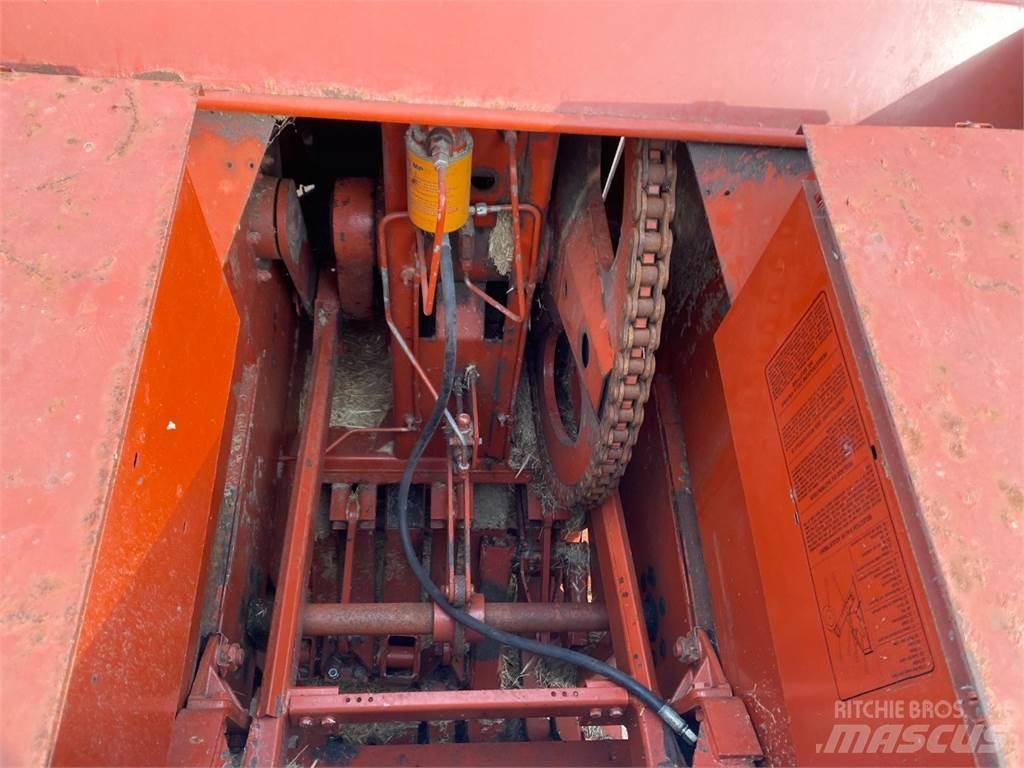 Hesston 4700 Enfardadeira de fardos quadrados