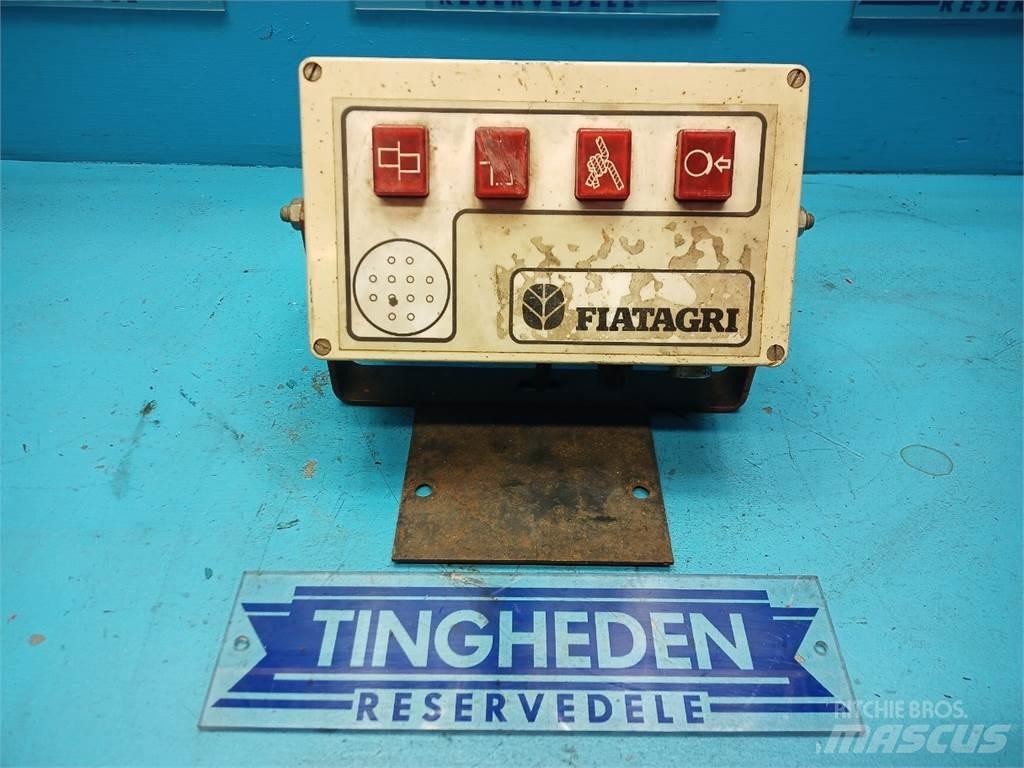 Hesston 4700 Electrónica