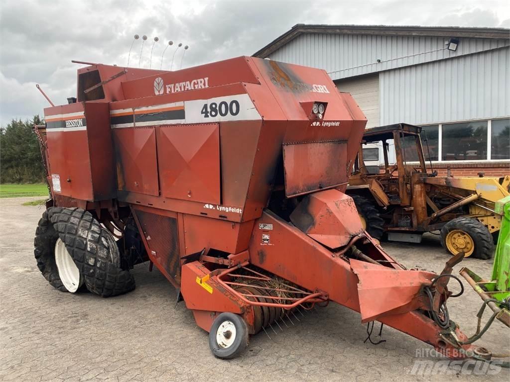 Hesston 4800 Enfardadeira de fardos quadrados