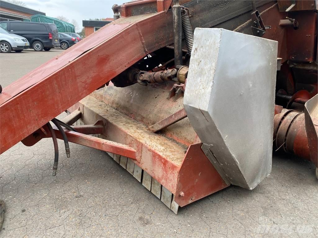 Hesston 4900 Enfardadeira de fardos quadrados