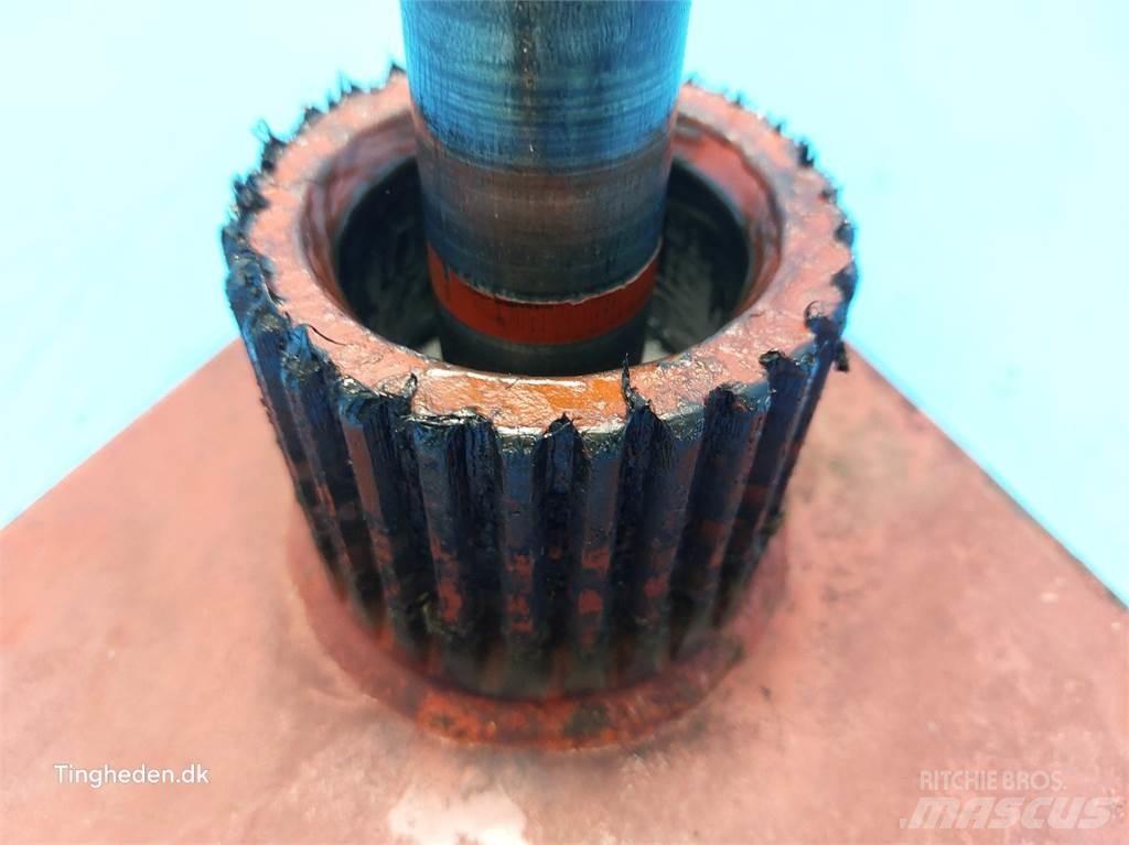 Hesston 4900 Transmissăo