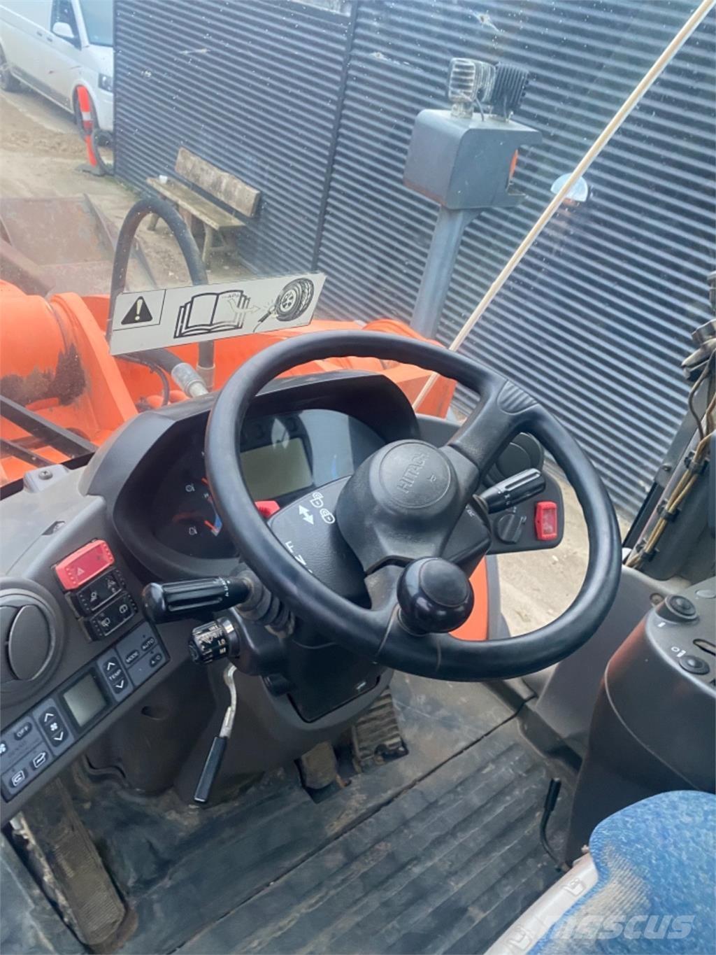 Hitachi ZW310 Carregadeiras de rodas