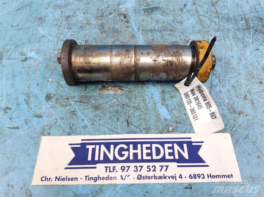 Hydrema 805 Lanças e braços dippers
