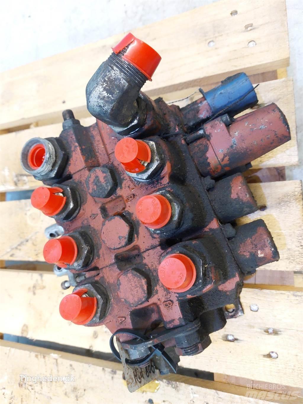 Hydrema 806 Hidráulica