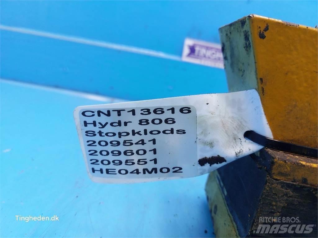Hydrema 806 Lanças e braços dippers