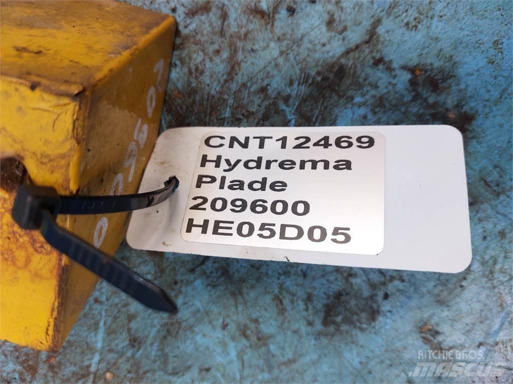 Hydrema 906 Lanças e braços dippers