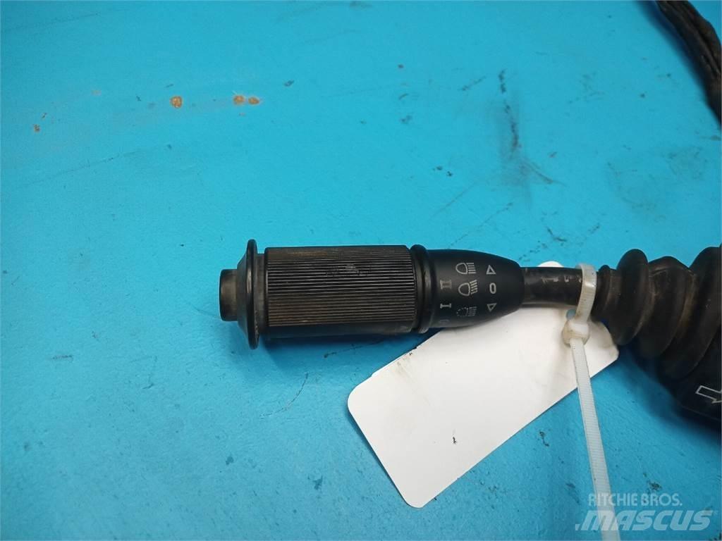 Hydrema 906B Electrónica