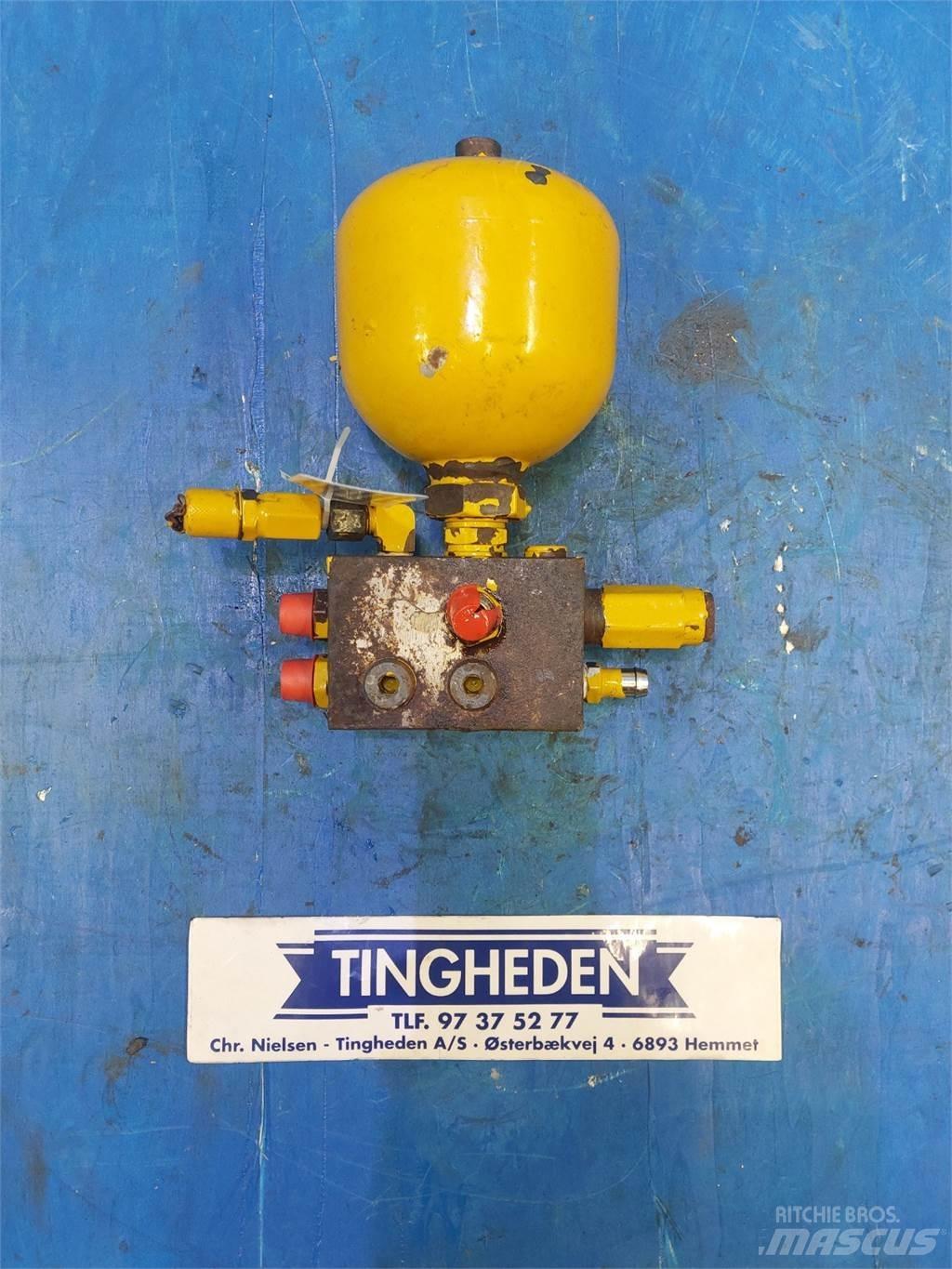 Hydrema 906B Hidráulica