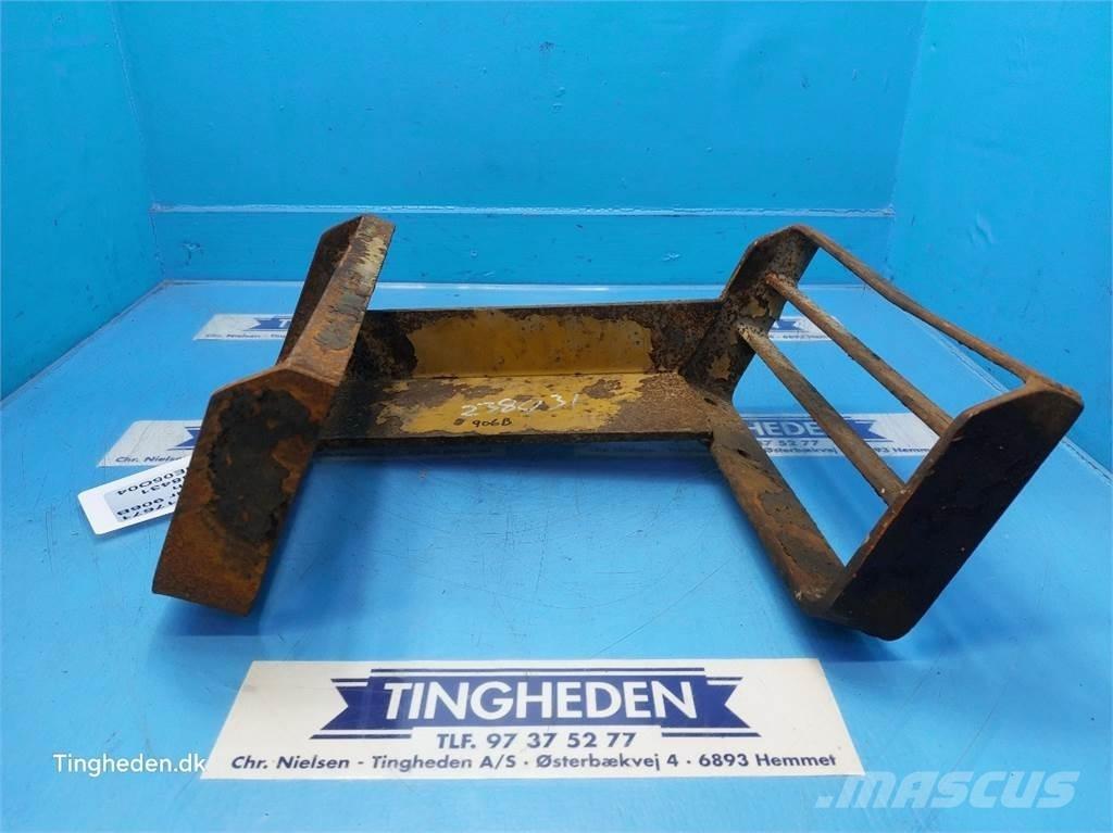 Hydrema 906B Baldes crivo