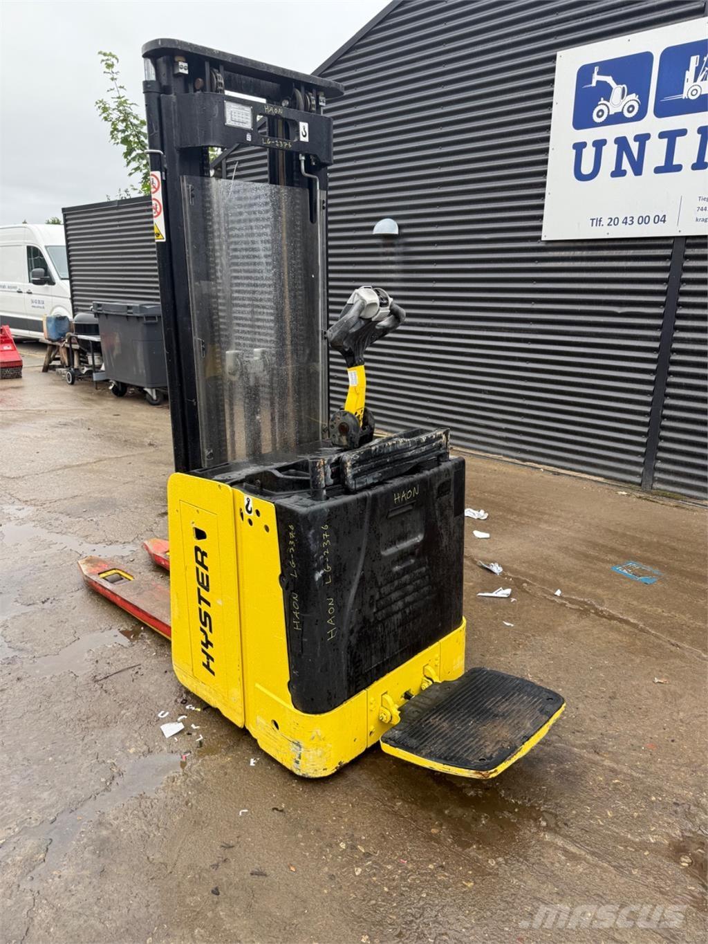 Hyster S1.5 Porta-paletes manuais