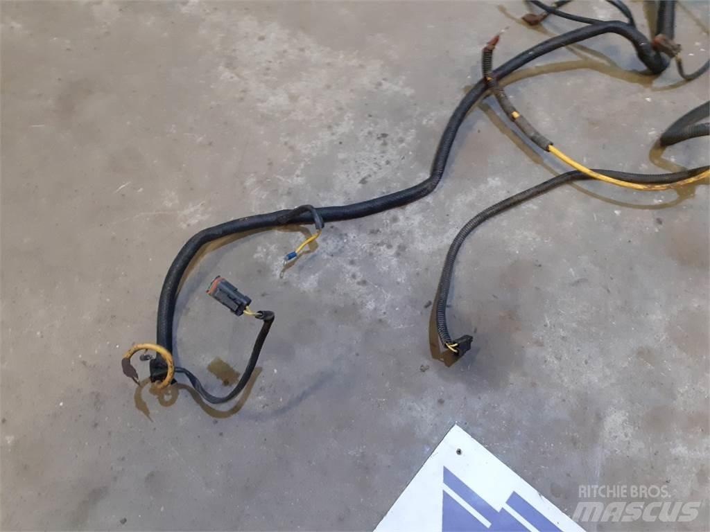 JCB 8052 Electrónica
