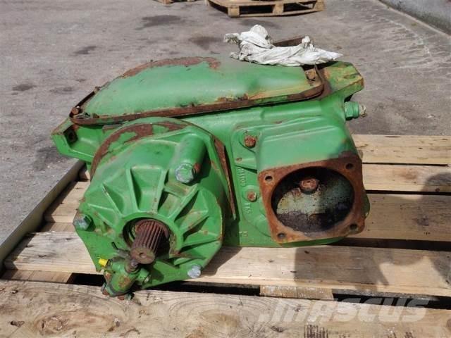 John Deere 1085 Transmissăo