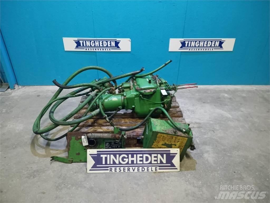 John Deere 1085 Transmissăo