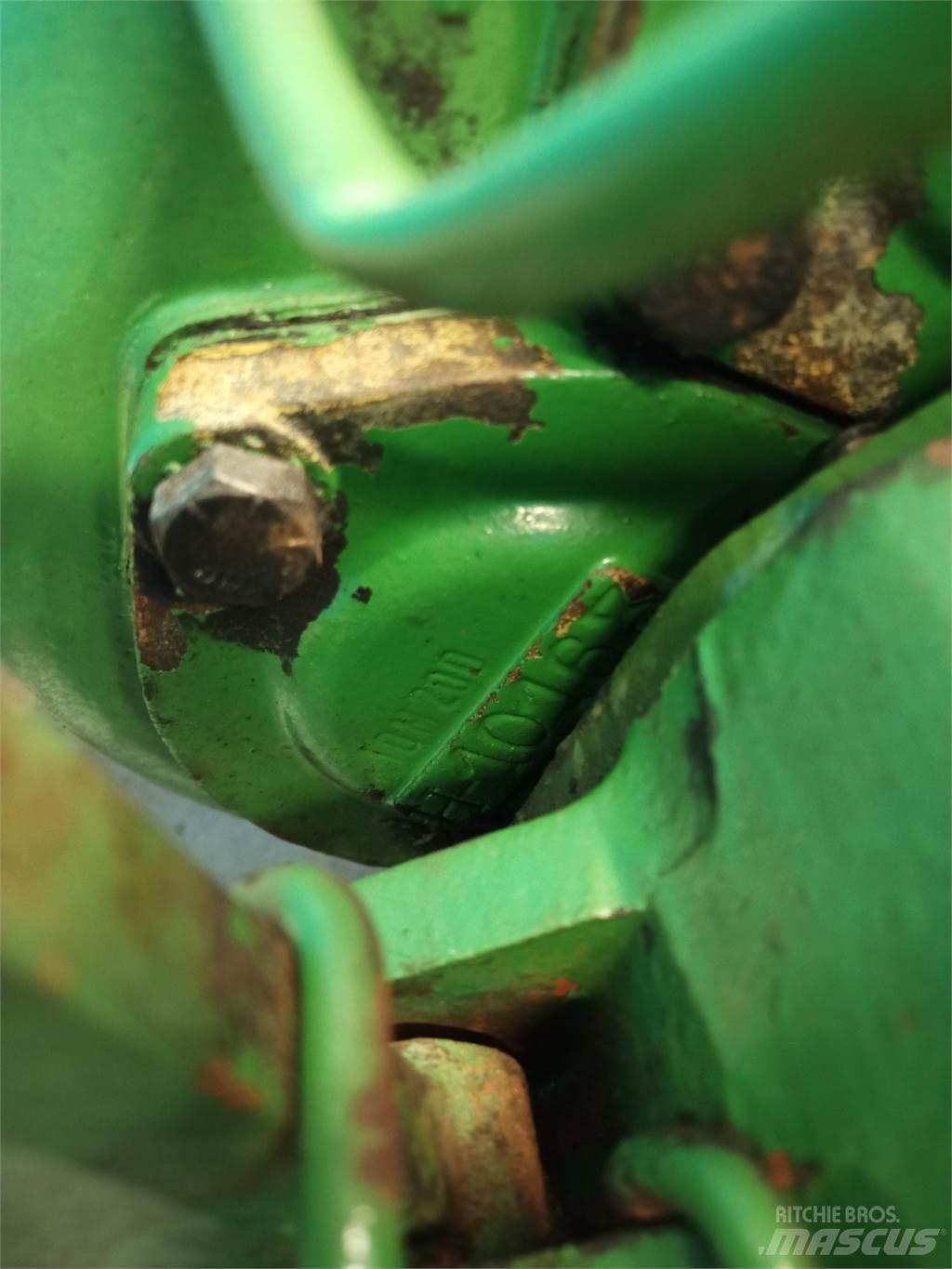 John Deere 1085 Transmissăo
