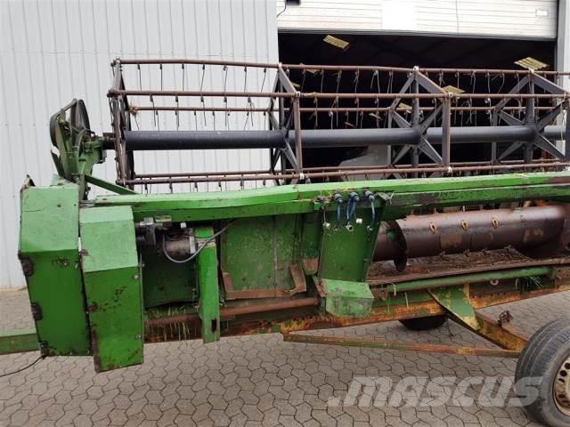 John Deere 16 Acessórios de ceifeiras debulhadoras