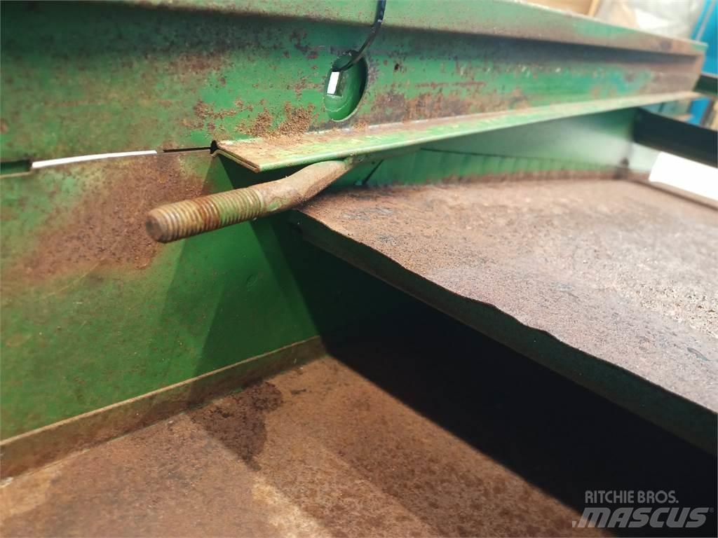 John Deere 2054 Espalhadores de areia e sal