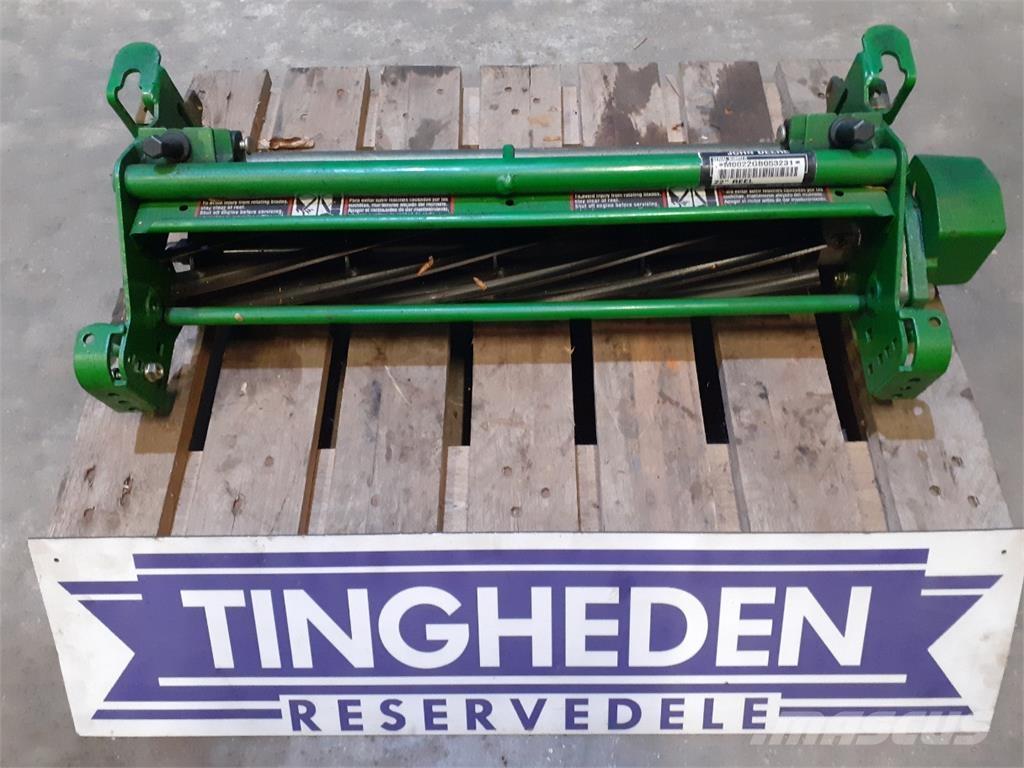 John Deere 2500 Corta-Relvas Robóticos