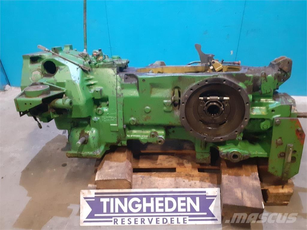 John Deere 3040 Transmissăo