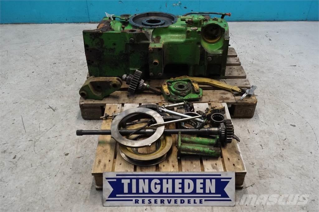 John Deere 3040 Transmissăo