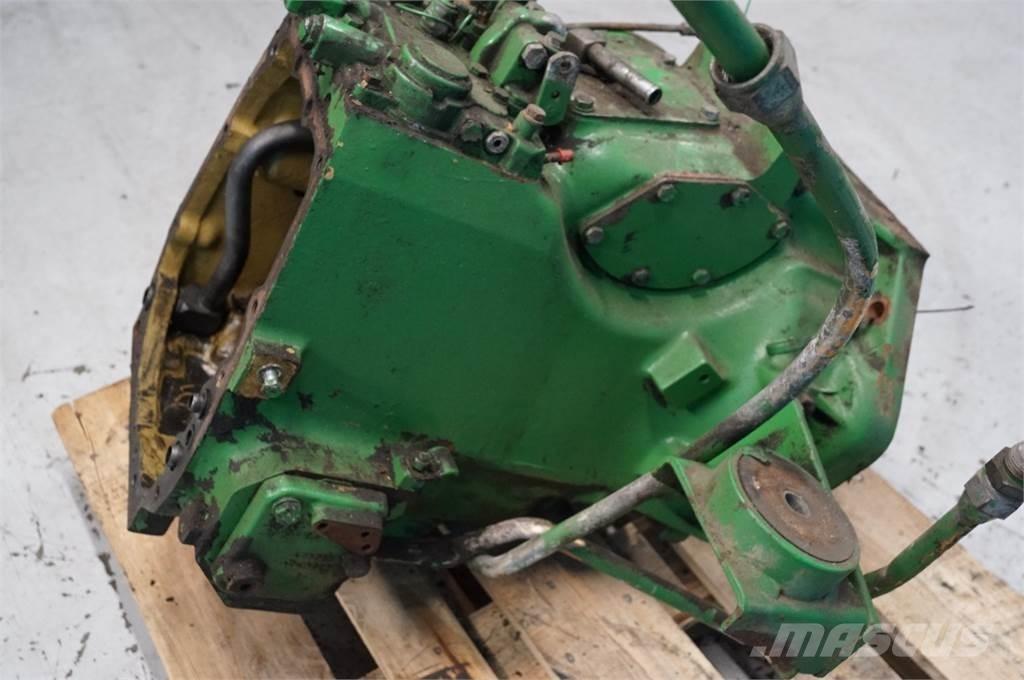 John Deere 3140 Transmissăo