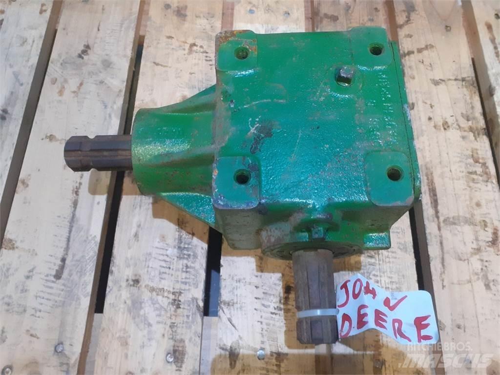 John Deere 550 Transmissăo