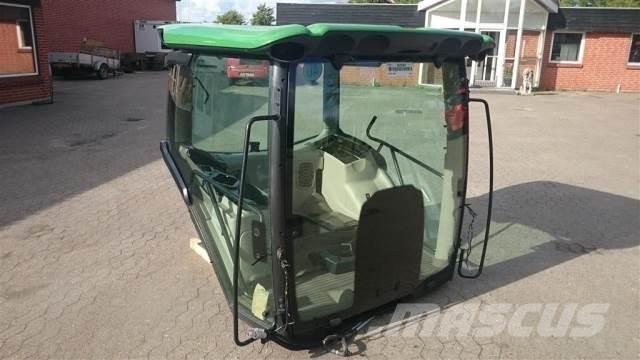John Deere 6210R Cabina