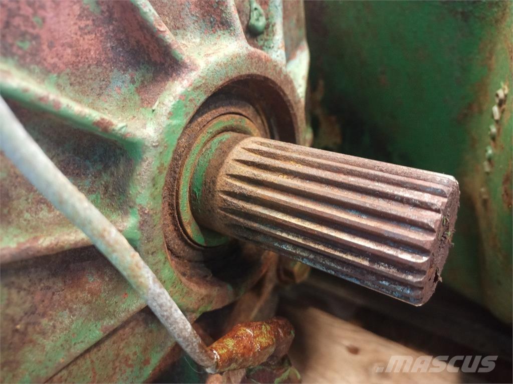 John Deere 965 Transmissăo
