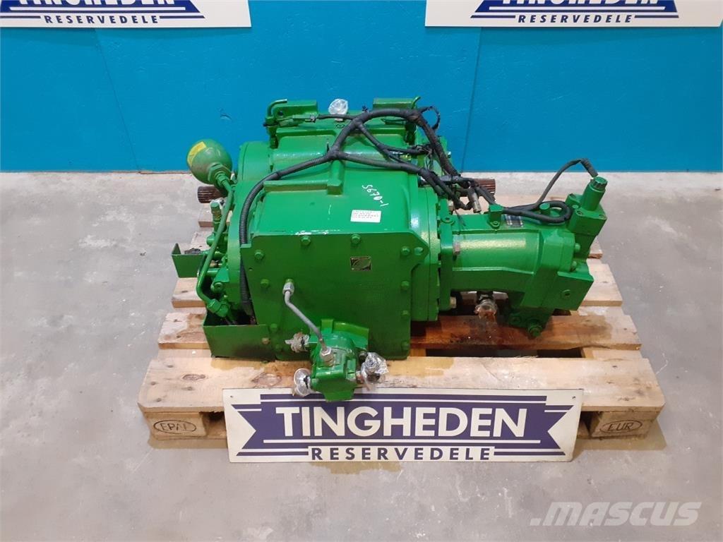 John Deere S670 Transmissăo