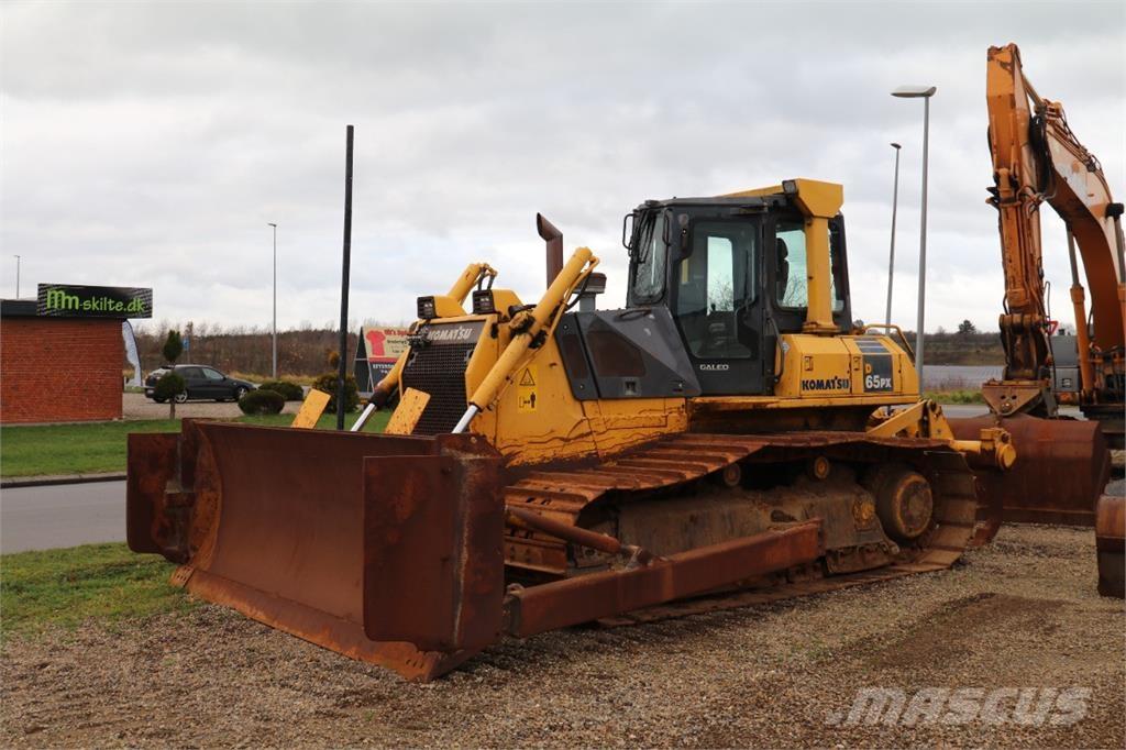 Komatsu D65PX-15 Dozers - Tratores rastos