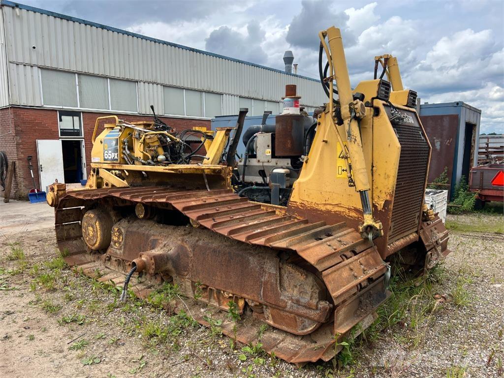 Komatsu D65PX-15 Dozers - Tratores rastos