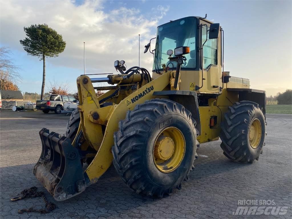 Komatsu WA270 Carregadeiras de rodas