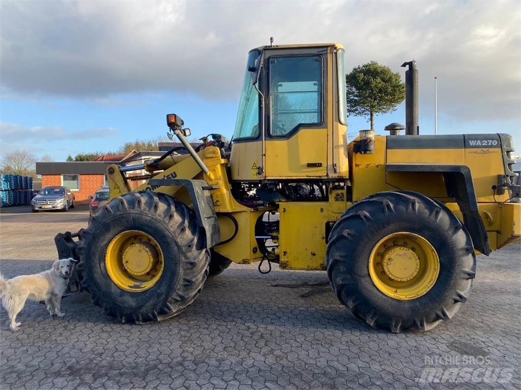 Komatsu WA270 Carregadeiras de rodas