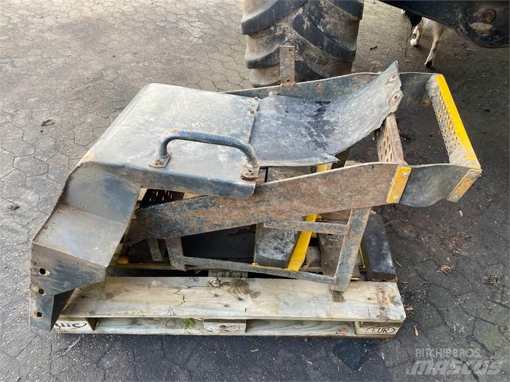 Komatsu WA270 Carregadeiras de rodas