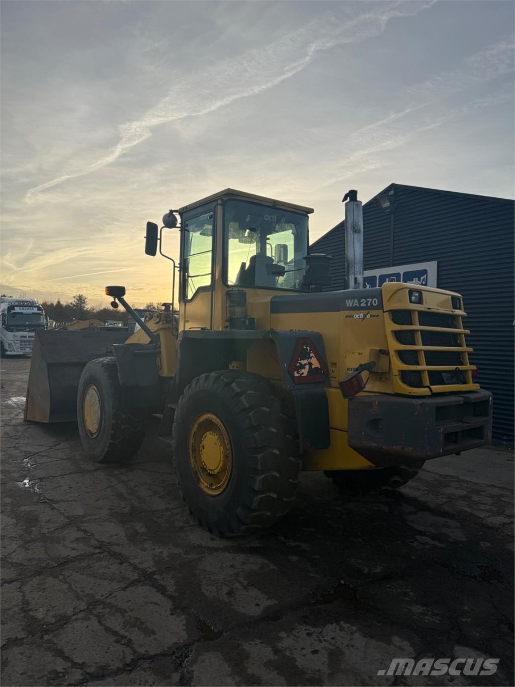 Komatsu WA270-3 Carregadeiras de rodas