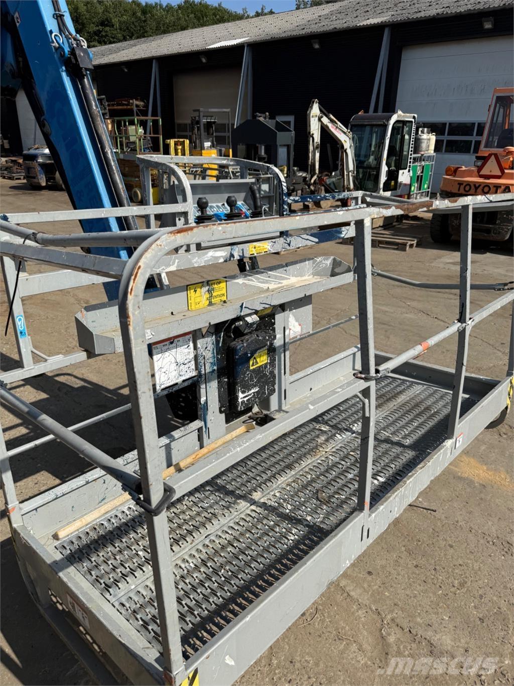 Manitou 280TJ Elevadores braços articulados