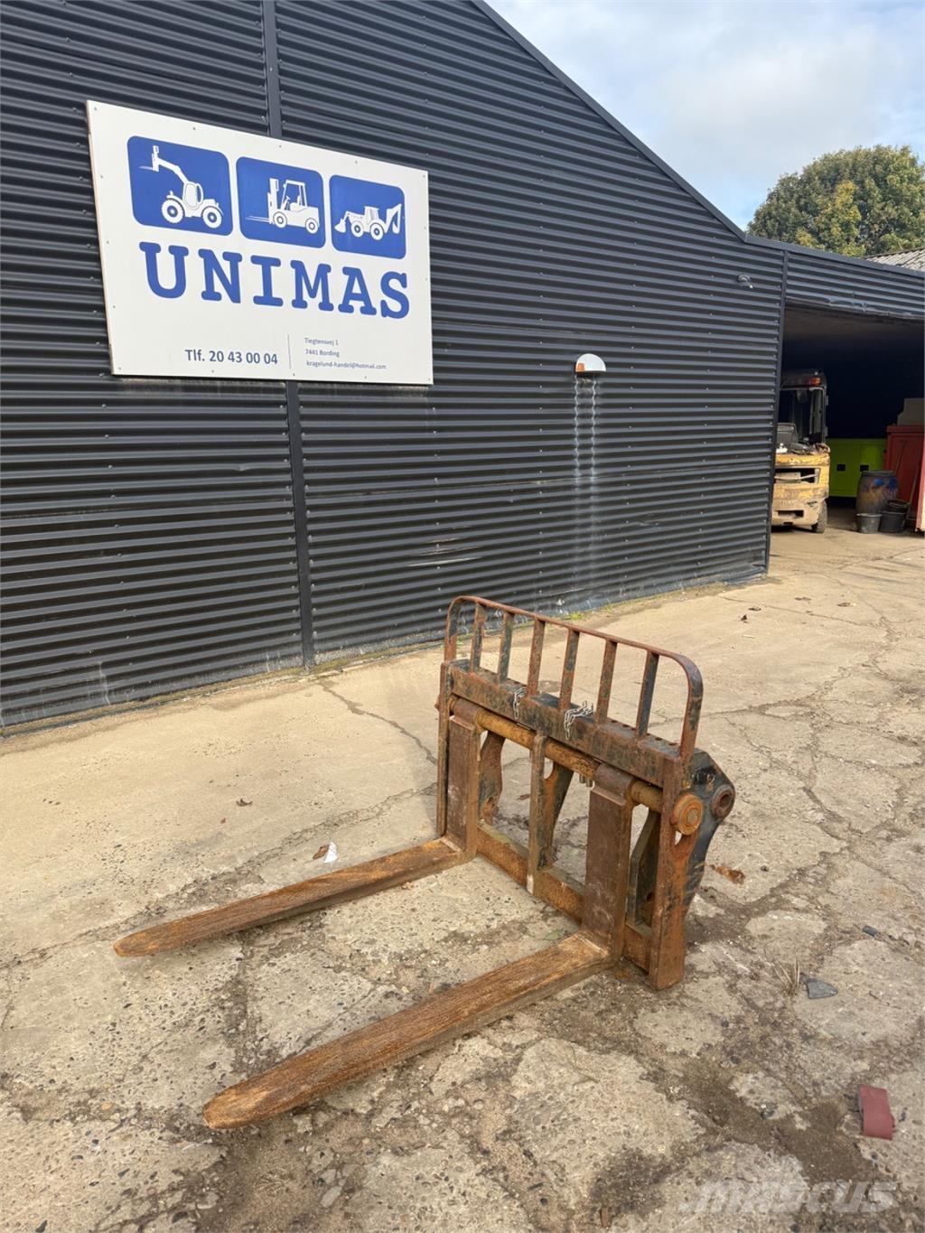 Manitou 4000kg Garfos