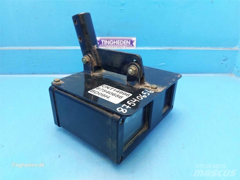 New Holland  Electrónica