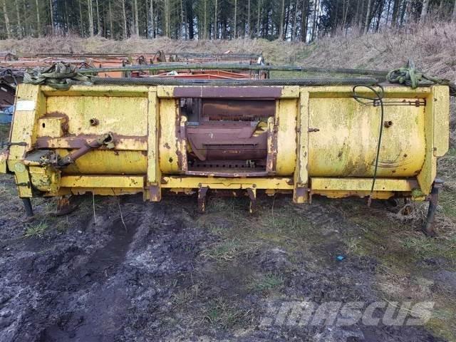 New Holland 356W Gadanheiras