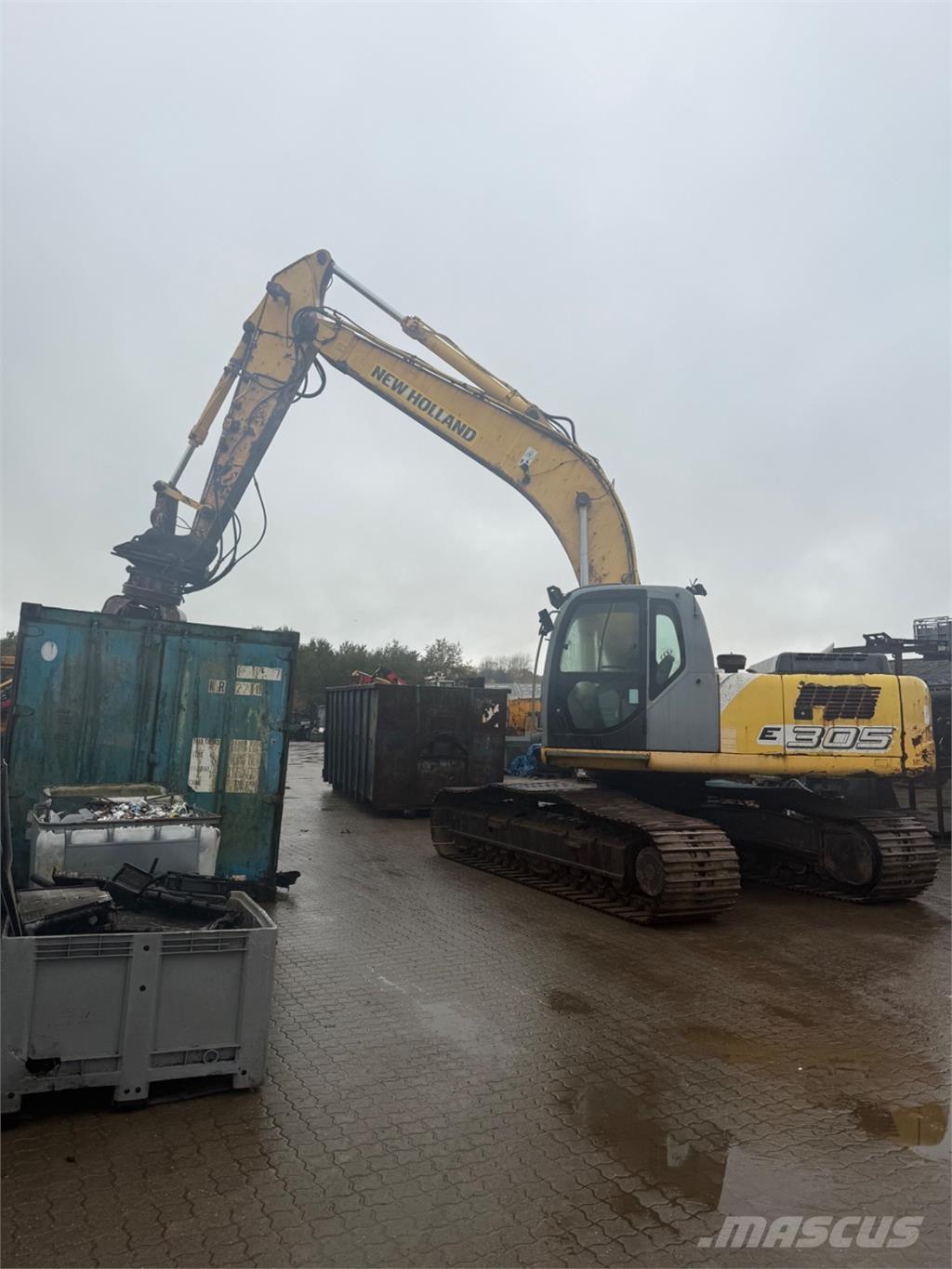 New Holland E305 Escavadeiras de esteiras