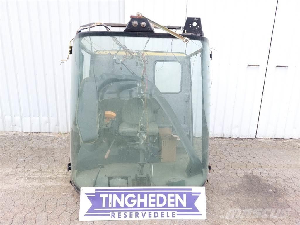 New Holland TF78 Cabina