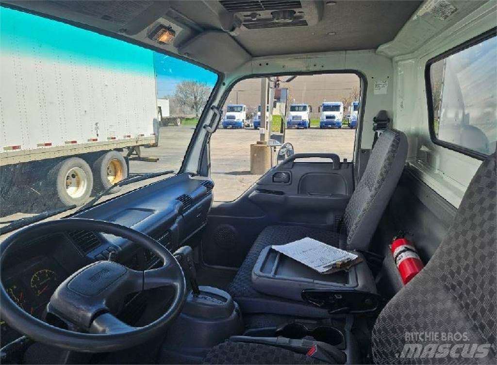 Chevrolet W4500 Caminhões de caixa fechada