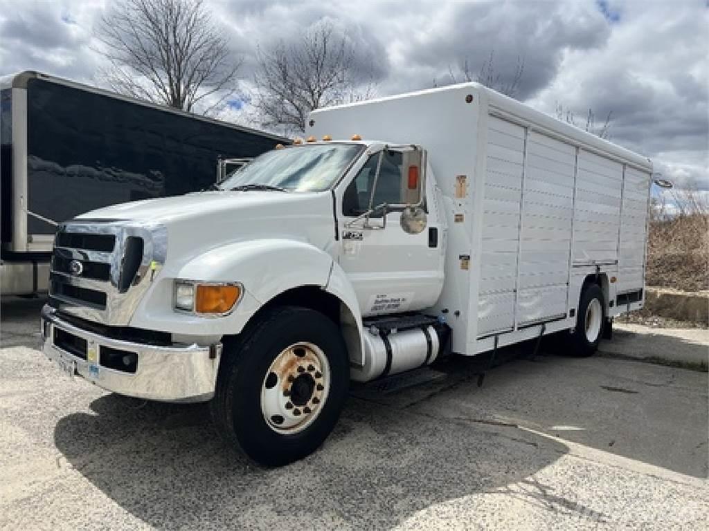 Ford F750 Camiões de entrega de bebidas