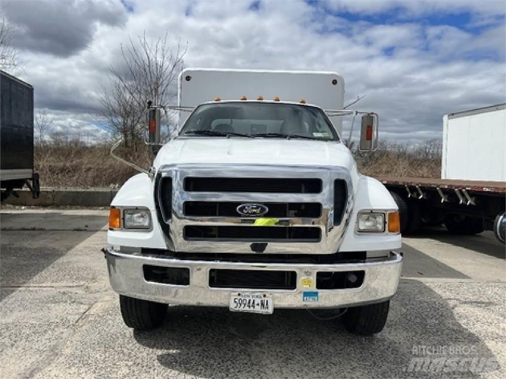 Ford F750 Camiões de entrega de bebidas