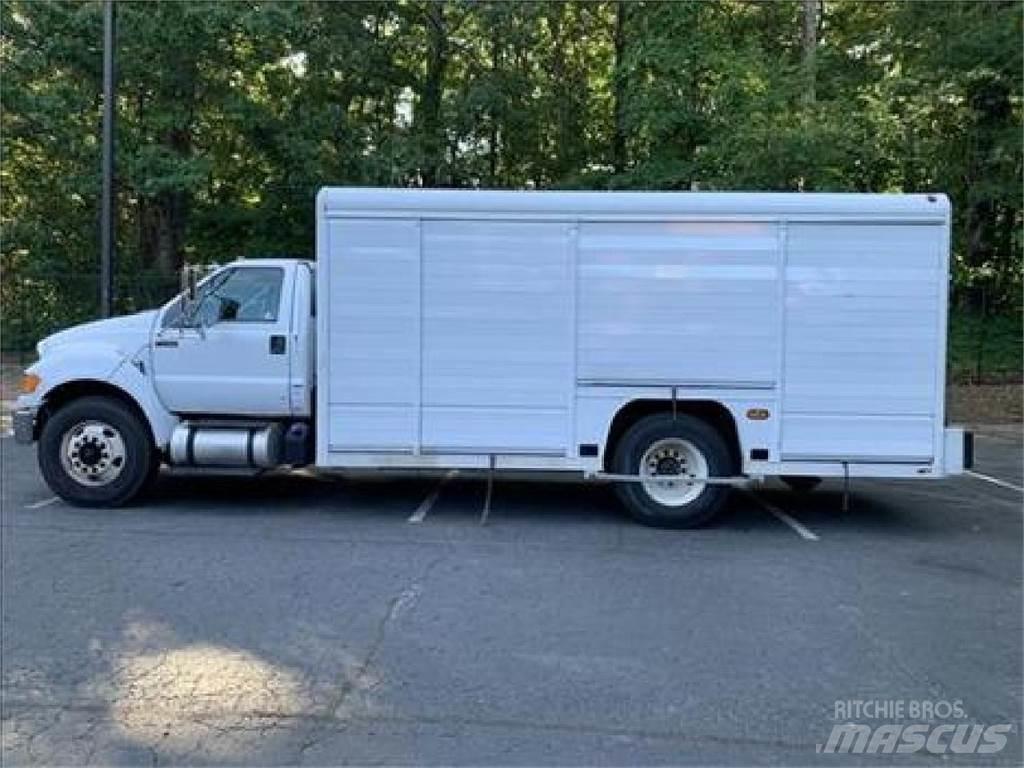 Ford F750 Camiões de entrega de bebidas