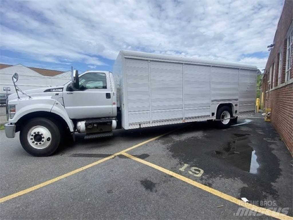 Ford F750 Camiões de entrega de bebidas