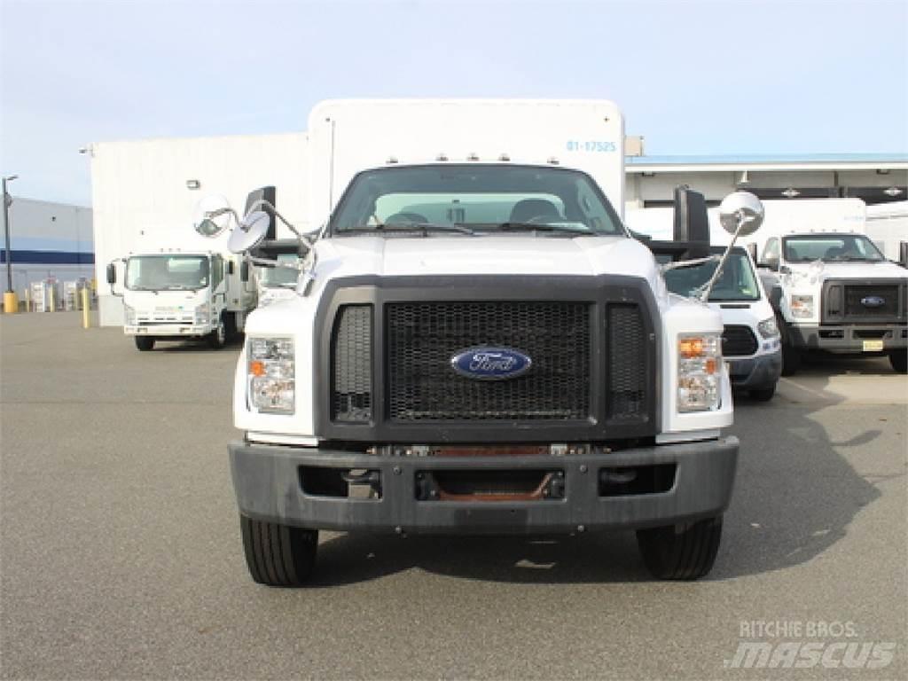 Ford F750 Camiões de entrega de bebidas
