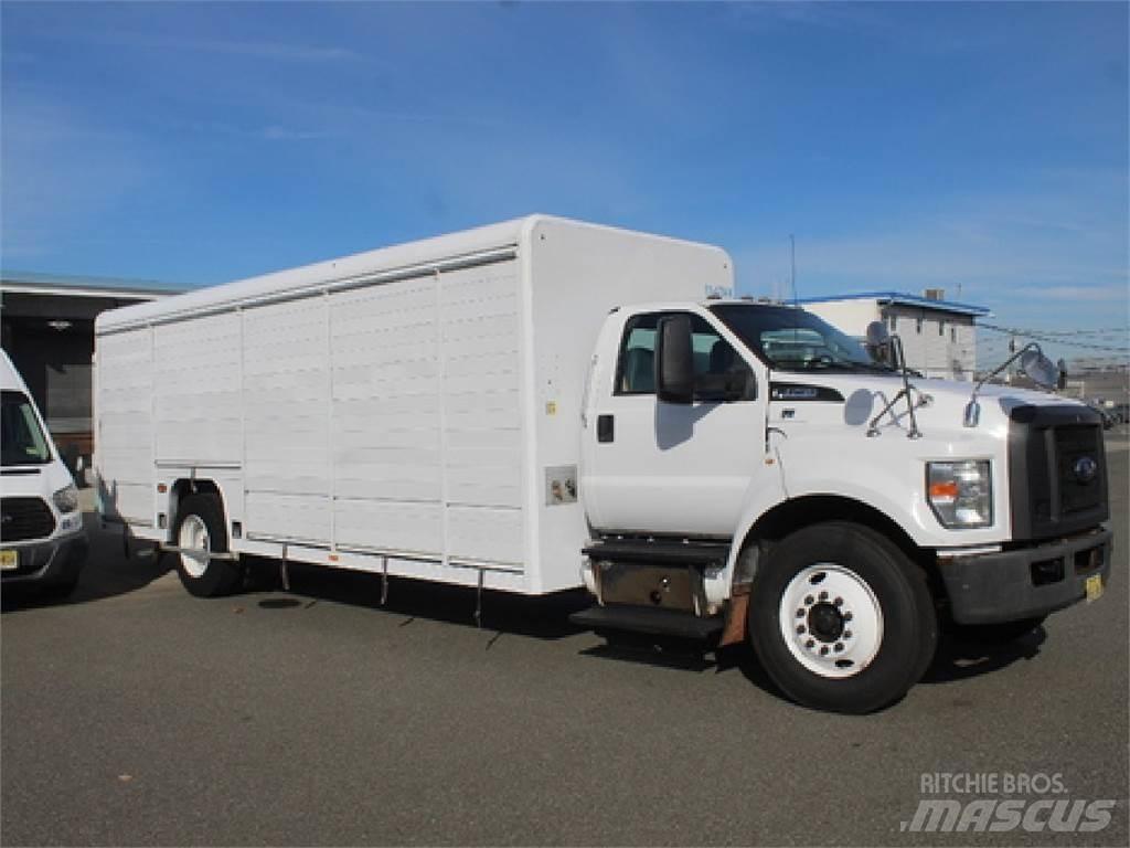 Ford F750 Camiões de entrega de bebidas